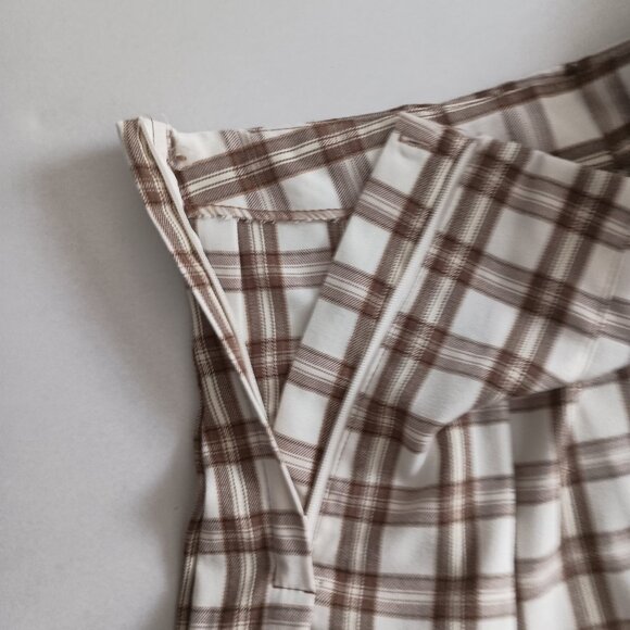 Divided H&M Plaid Pleated White Brown Skater Skirt Women's Size 14 - Picture 6 of 8